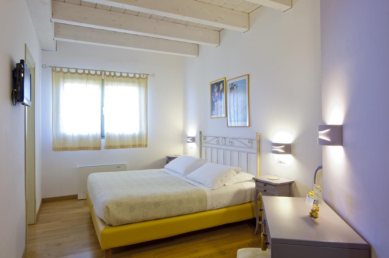 L'Orso E L'Ape B&B Giulianova Buitenkant foto